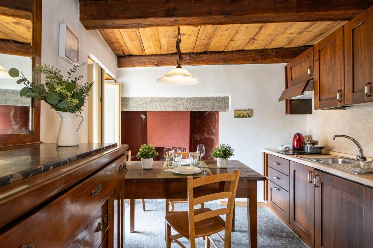 Stay5Vie: Incantevole Monolocale/Balcone/Borgo Domodossola Exterior photo